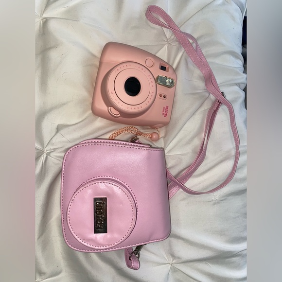 Insta Mini 8 Camera - Picture 1 of 10